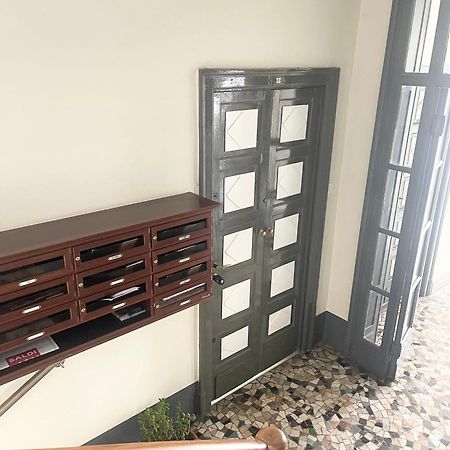 Ampio Bilocale Zona Navigli Apartamento Milão Exterior foto