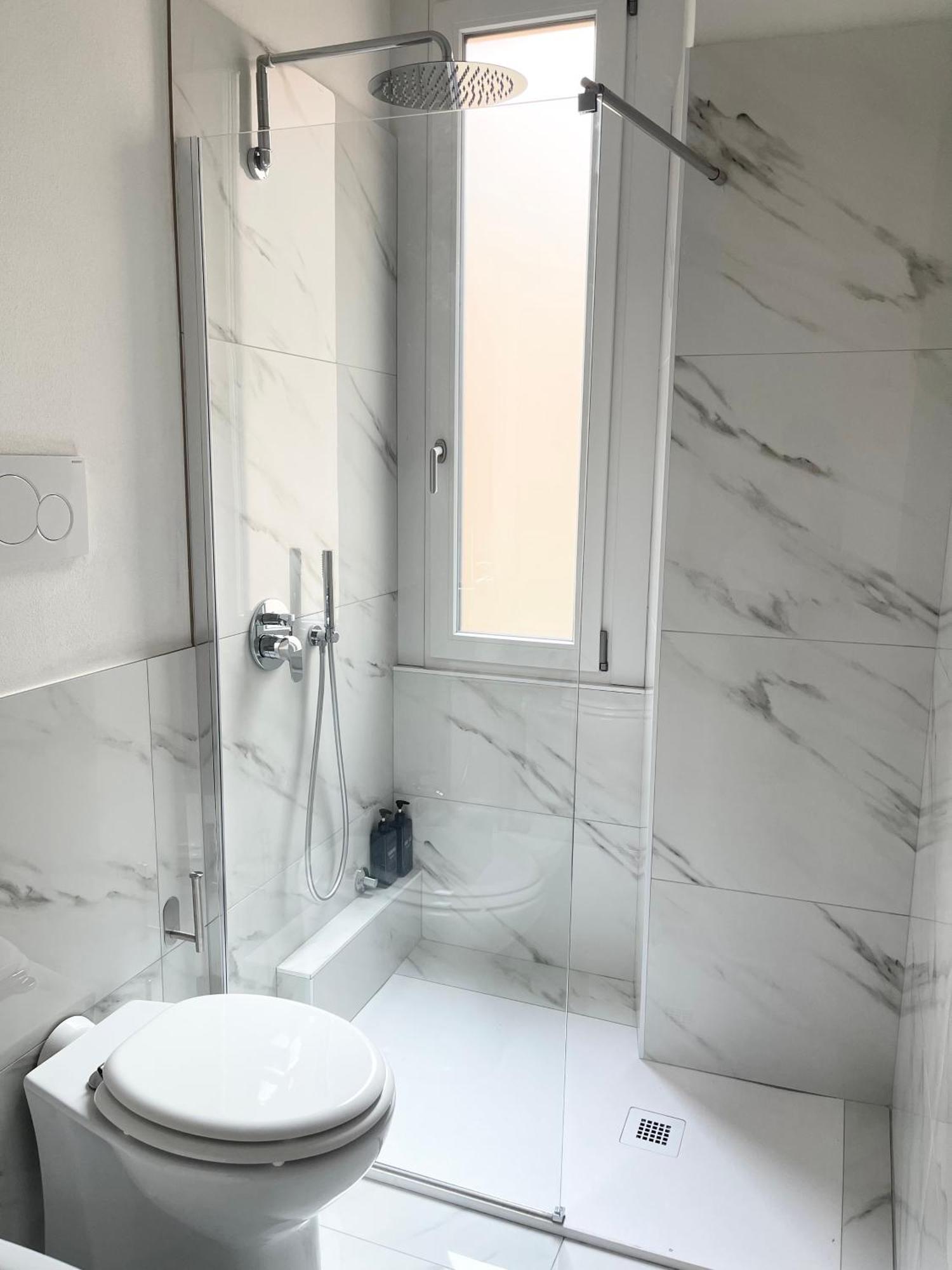 Ampio Bilocale Zona Navigli Apartamento Milão Exterior foto