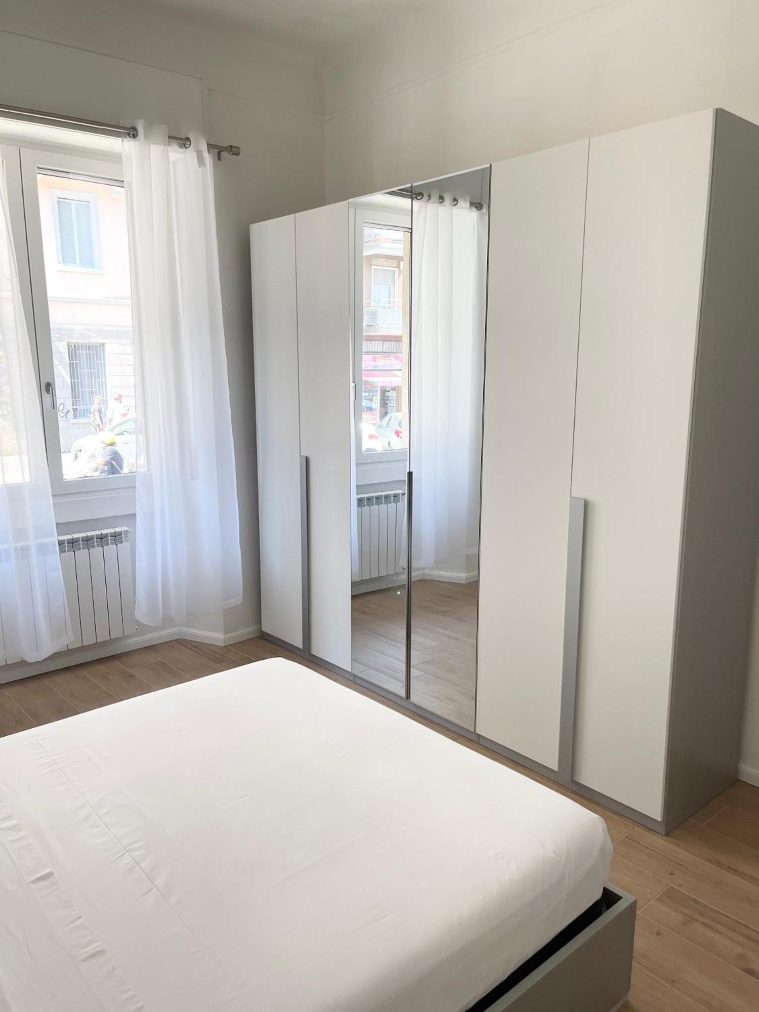 Ampio Bilocale Zona Navigli Apartamento Milão Exterior foto